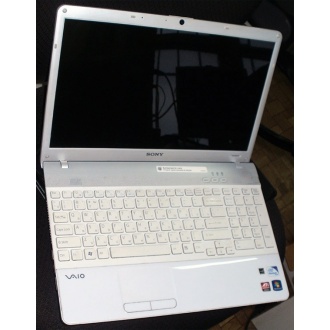 Ноутбук Sony Vaio VPCEB3E1R (Intel Pentium P6100 (2x2.0Ghz) /4096Mb DDR3 /320Gb /Radeon HD5470 /15.5" TFT 1366x768) - Чехов